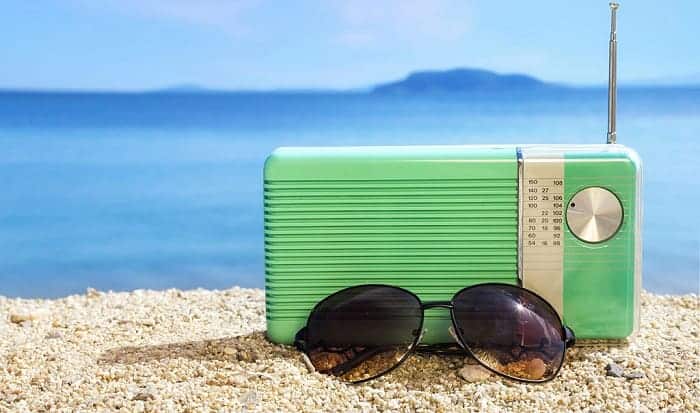 best-waterproof-radio-for-beach