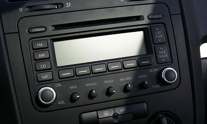 how much does it cost to install a car radio