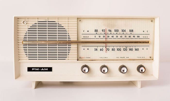 What is the Difference Between AM and FM Radio?