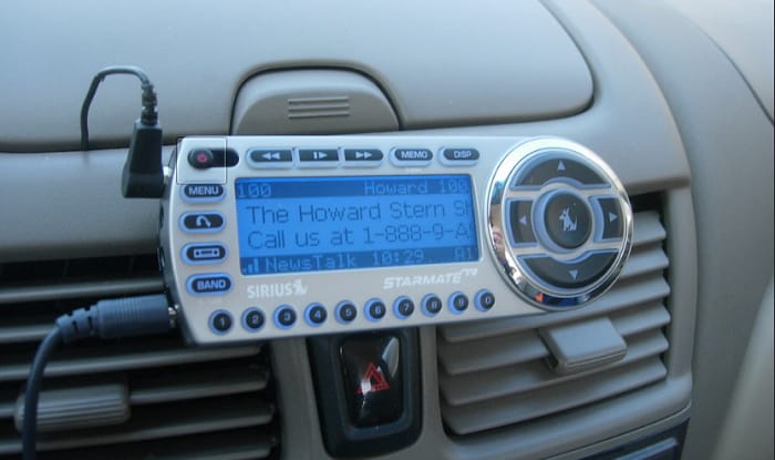 connect-sirius-radio-to-home-stereo