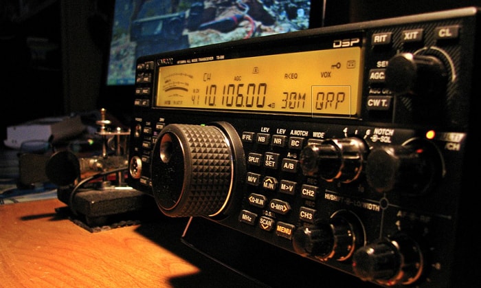 dual-band-mobile-radio